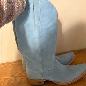 Elegant Light Blue Heeled Boots